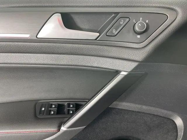 2021 Volkswagen Golf GTI 2.0T SE
