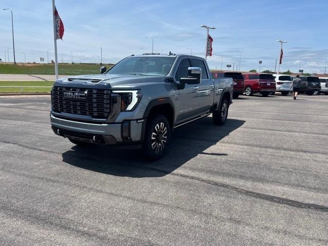 2024 GMC Sierra 2500HD 4WD Crew Cab Standard Bed Denali Ultimate
