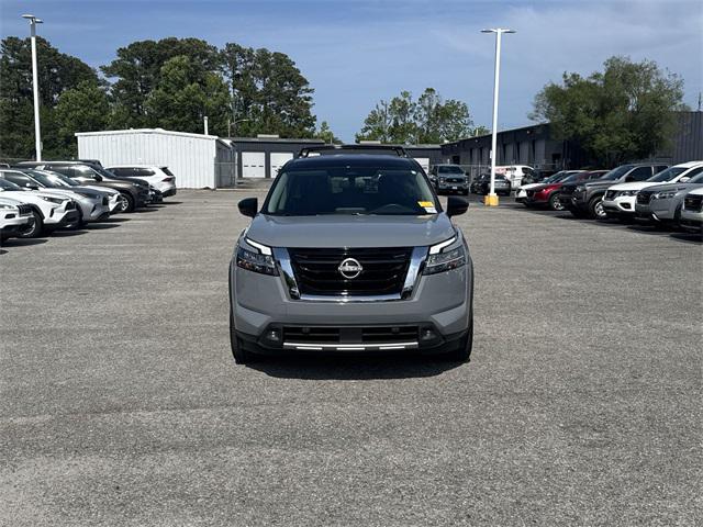 2022 Nissan Pathfinder SL 4WD