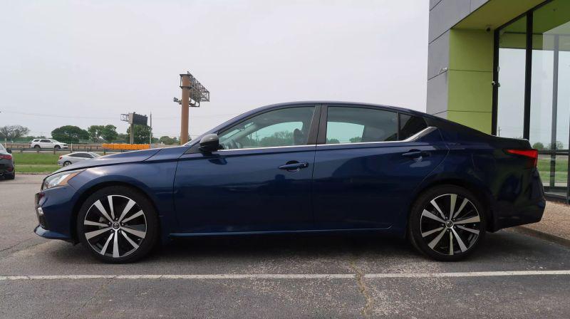 2021 Nissan Altima SR FWD