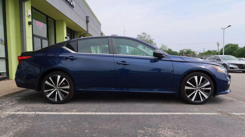 2021 Nissan Altima SR FWD