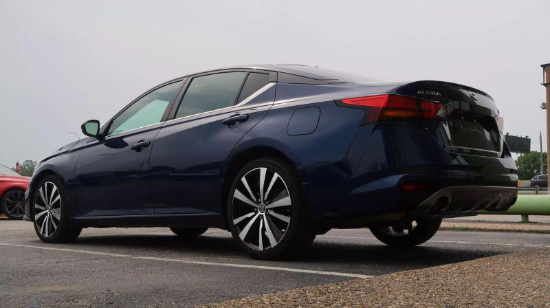 2021 Nissan Altima SR FWD