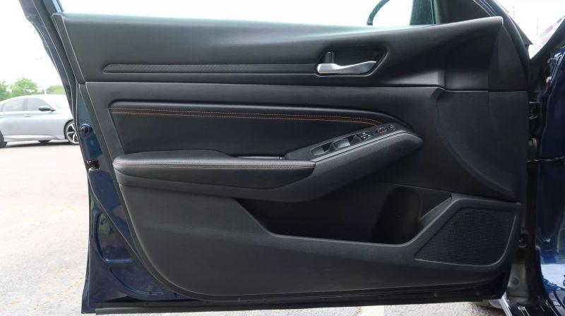 2021 Nissan Altima SR FWD