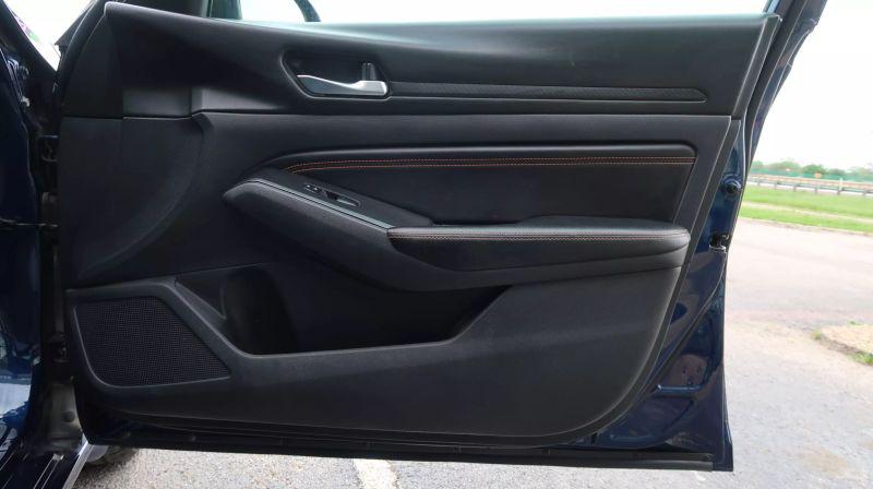 2021 Nissan Altima SR FWD