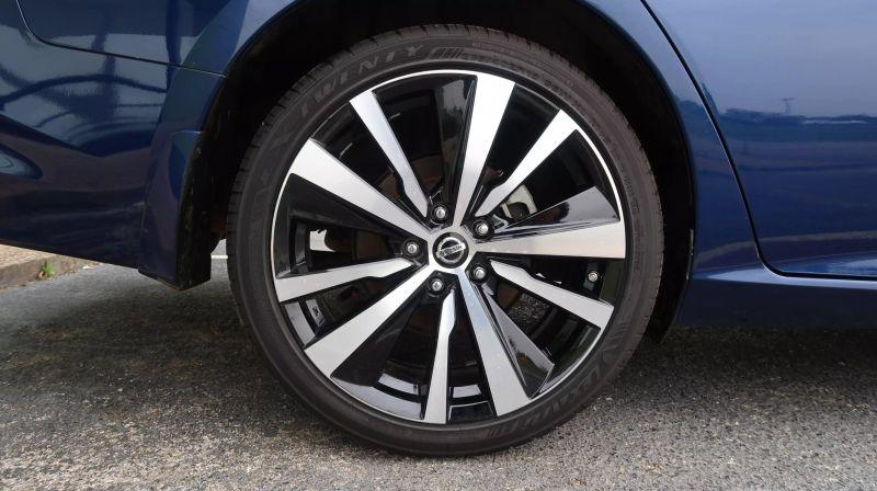 2021 Nissan Altima SR FWD