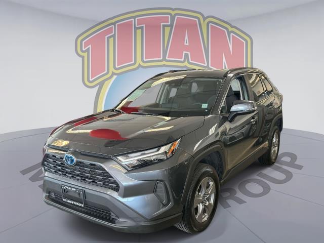 2022 Toyota RAV4 Hybrid XLE [1]
