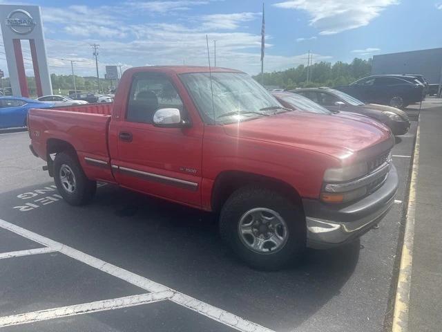 2000 Chevrolet Silverado 1500 LS