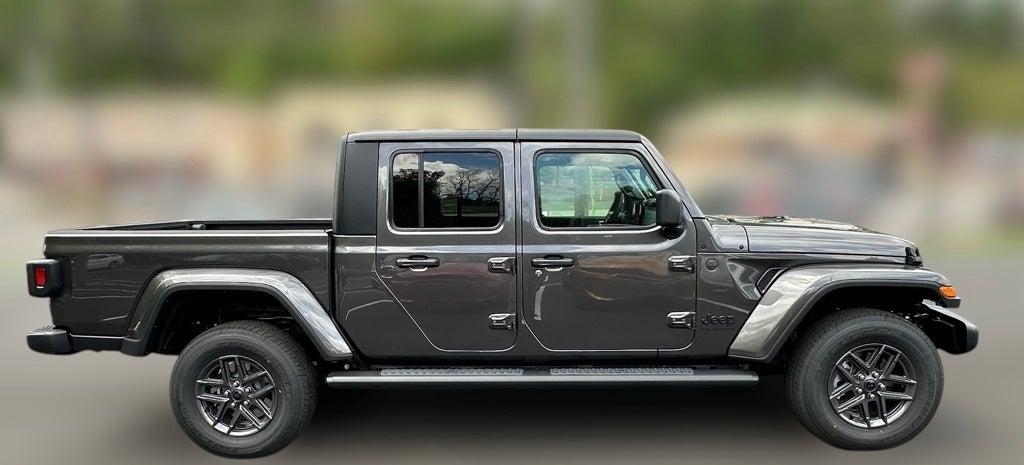 2025 Jeep Gladiator GLADIATOR SPORT S 4X4