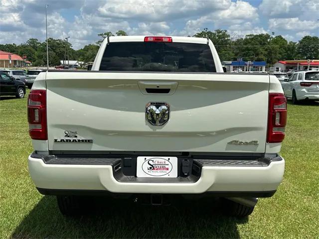 2023 RAM 3500 Laramie Crew Cab 4x4 64 Box