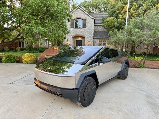 2024 Tesla Cybertruck Cyberbeast