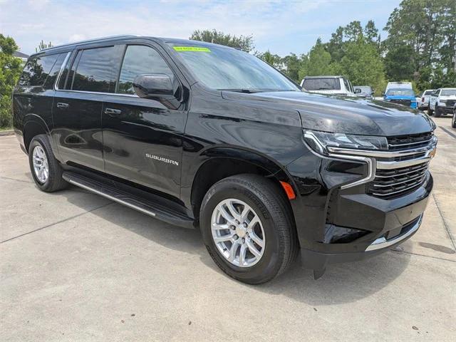 2023 Chevrolet Suburban 2WD LT