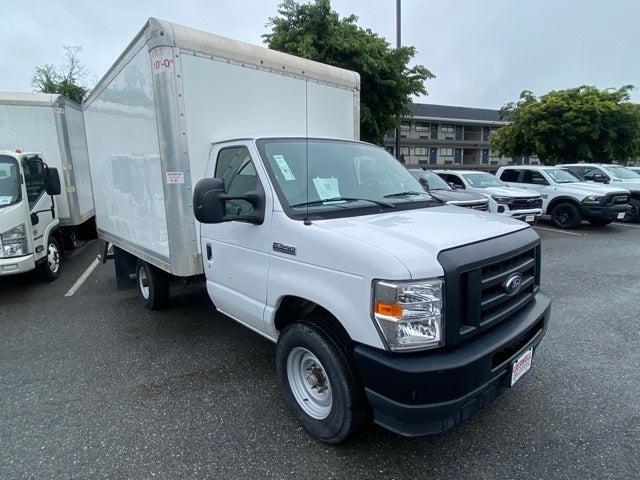 2022 Ford E-350 Cutaway Base Cutaway