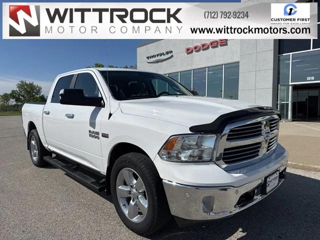 2017 RAM 1500 Big Horn Crew Cab 4x4 57 Box
