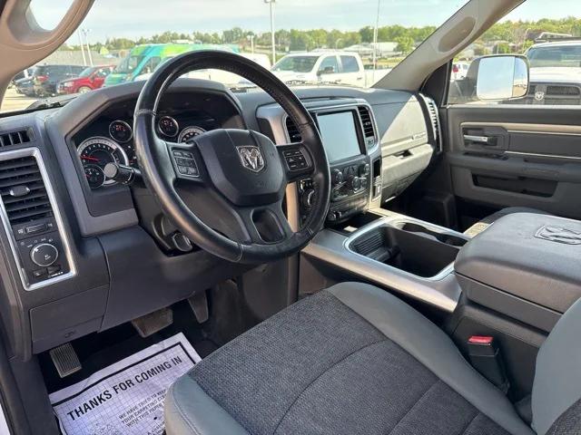 2017 RAM 1500 Big Horn Crew Cab 4x4 57 Box