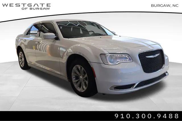 2022 Chrysler 300 Touring