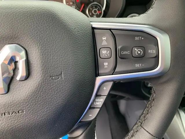 2025 Ram 1500 Big Horn Crew Cab 4x4 57 Box