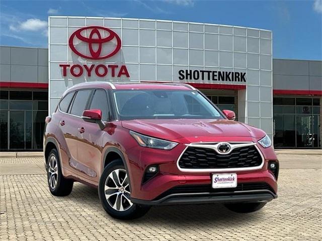 2023 Toyota Highlander XLE