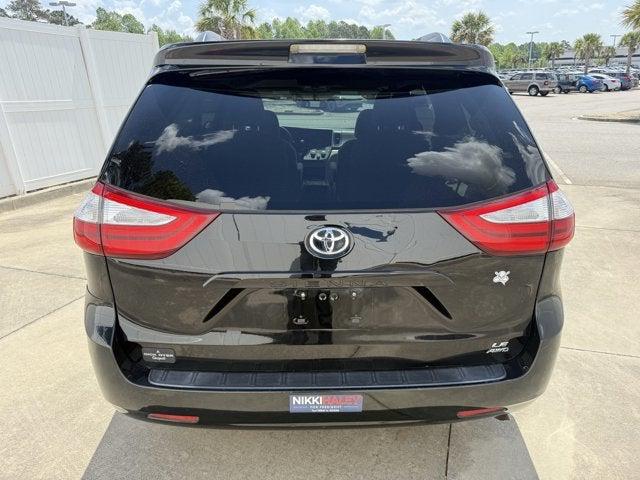 2016 Toyota Sienna LE 7 Passenger
