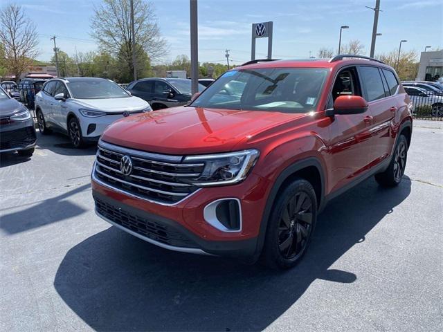 2024 Volkswagen Atlas 2.0T SE w/Technology