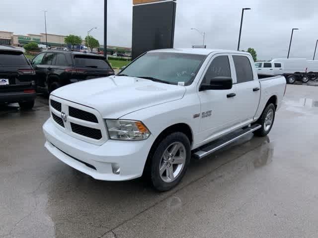 2017 RAM 1500 Express Crew Cab 4x4 57 Box
