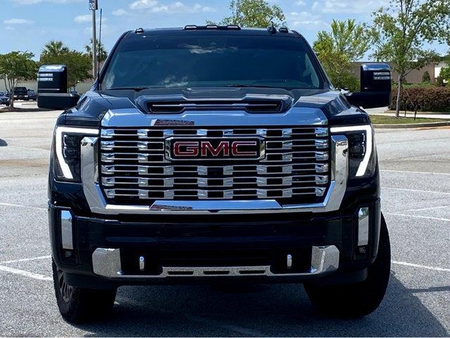 2024 GMC Sierra 2500HD 4WD Crew Cab Standard Bed Denali
