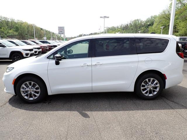 2025 Chrysler Pacifica PACIFICA SELECT AWD