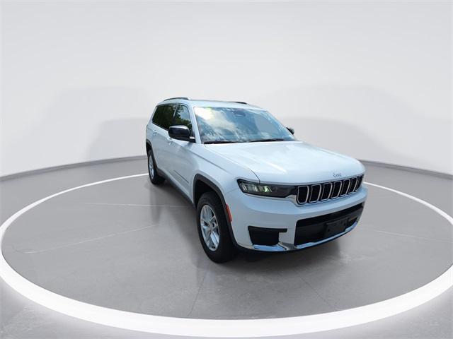2022 Jeep Grand Cherokee L Laredo 4x4