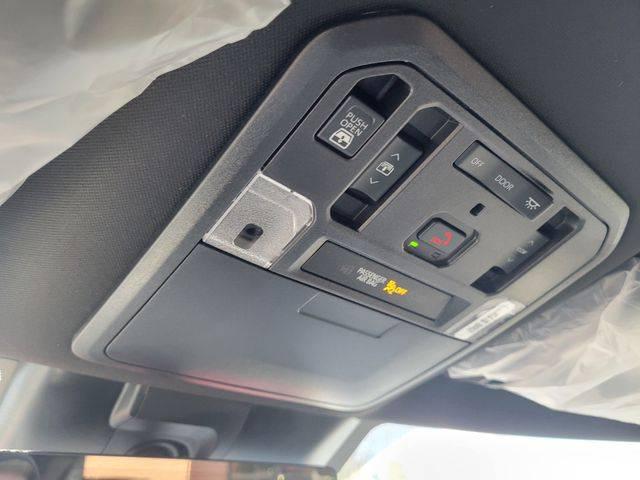 2025 Toyota Tundra Limited CrewMax 6.4' Bed