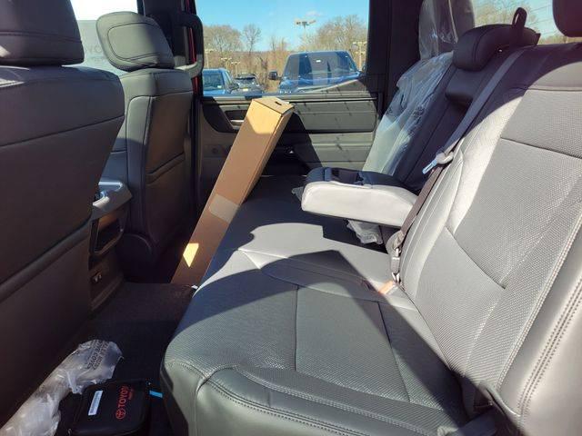 2025 Toyota Tundra Limited CrewMax 6.4' Bed