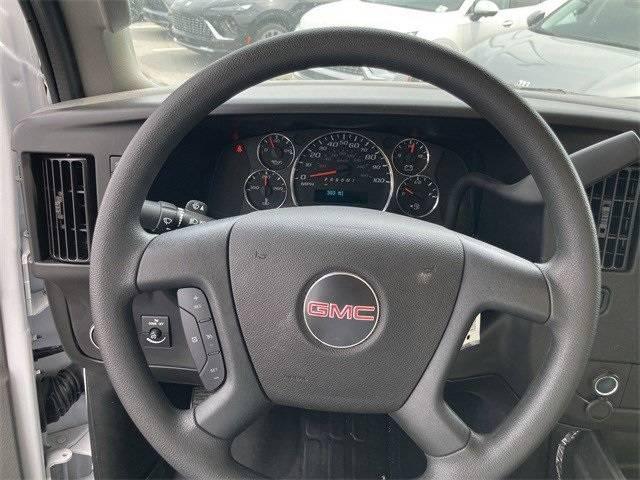 2025 GMC Savana Cutaway Work Van