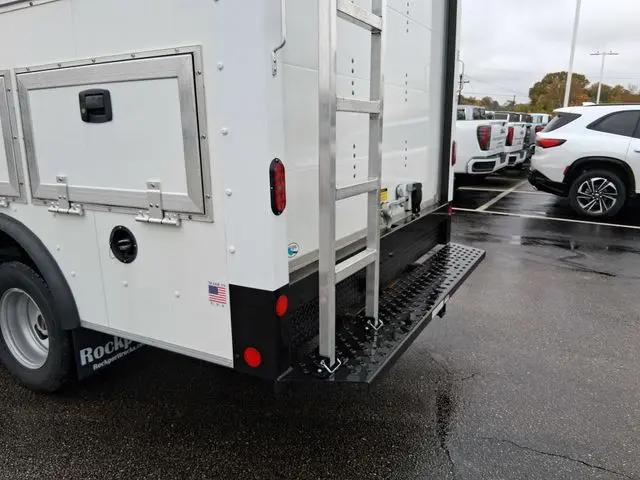 2025 GMC Savana Cutaway Work Van