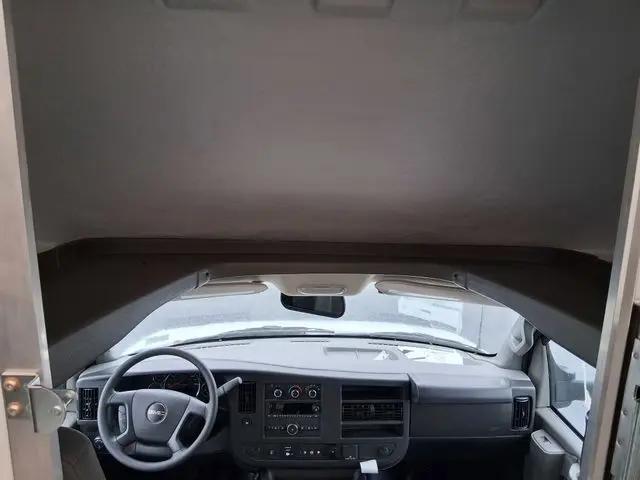 2025 GMC Savana Cutaway Work Van