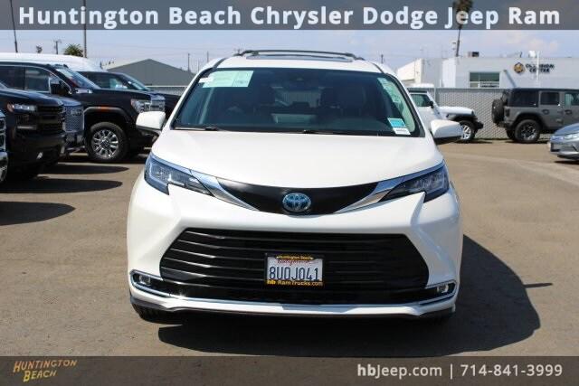 2021 Toyota Sienna XLE