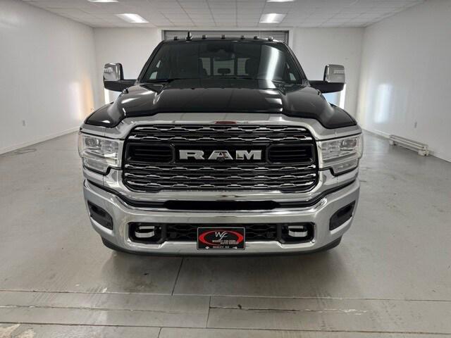 2024 RAM 3500 Limited Crew Cab 4x4 8 Box