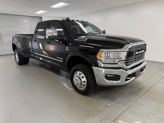 2024 RAM 3500 Limited Crew Cab 4x4 8 Box