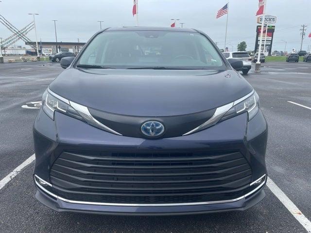 2023 Toyota Sienna XLE