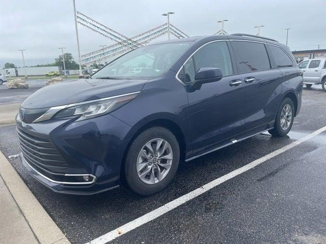 2023 Toyota Sienna XLE