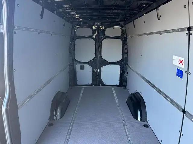 2025 Mercedes-Benz Sprinter 2500 High Roof 4-Cyl Diesel HO