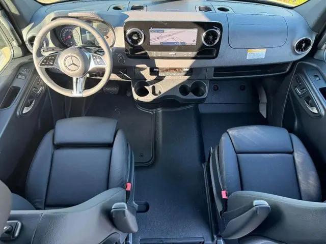 2025 Mercedes-Benz Sprinter 2500 High Roof 4-Cyl Diesel HO