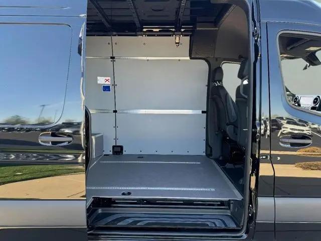 2025 Mercedes-Benz Sprinter 2500 Standard Roof 4-Cyl Diesel HO