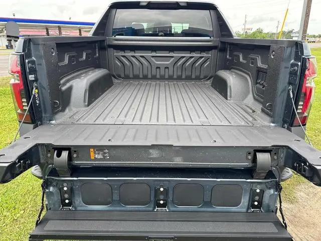2025 Chevrolet Silverado EV LT