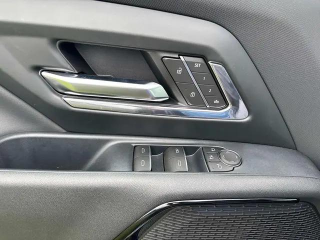 2025 Chevrolet Silverado EV LT