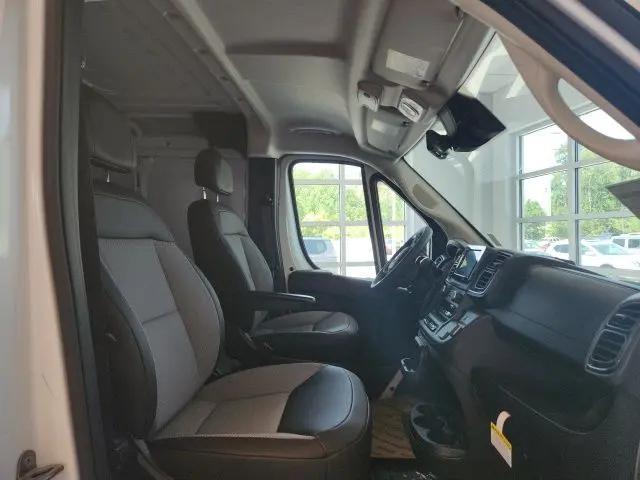 2025 Ram ProMaster Cargo Van Tradesman Low Roof 118" WB w/Pass Seat