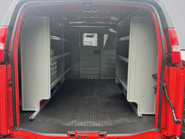 2025 GMC Savana Cargo RWD 2500 Regular Wheelbase Work Van