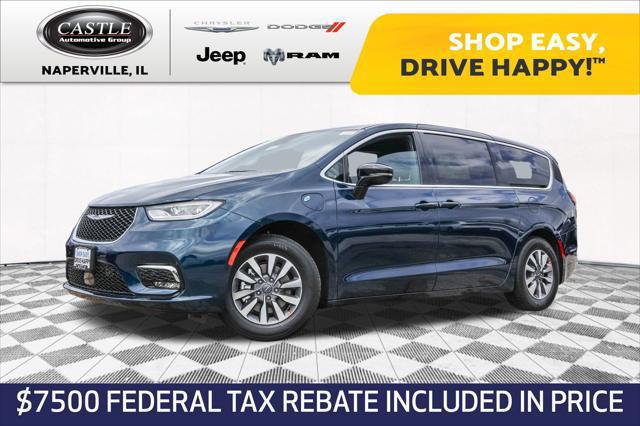 2025 Chrysler Pacifica Hybrid Select