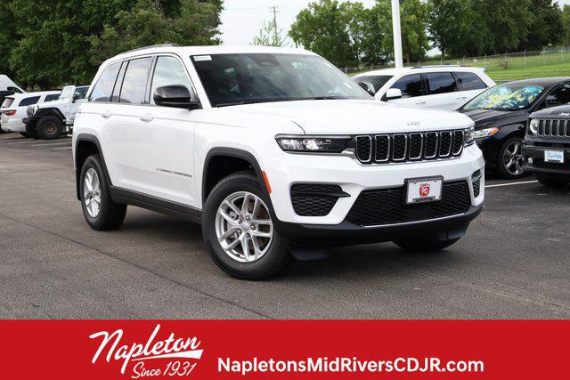 2025 Jeep Grand Cherokee GRAND CHEROKEE LAREDO X 4X4