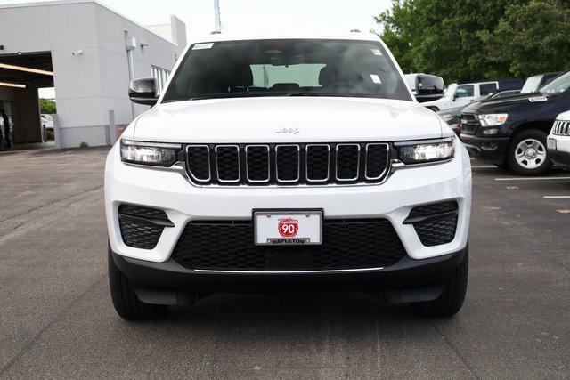 2025 Jeep Grand Cherokee GRAND CHEROKEE LAREDO X 4X4