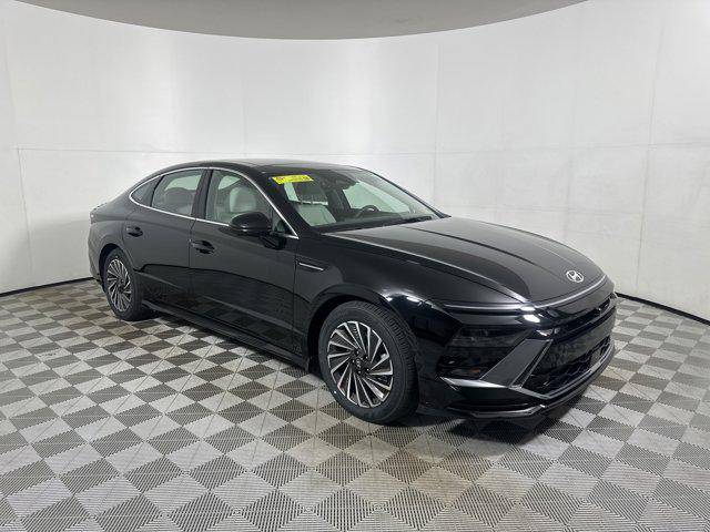 2025 Hyundai Sonata Hybrid Limited for sale near PARKERSBURG, WV
