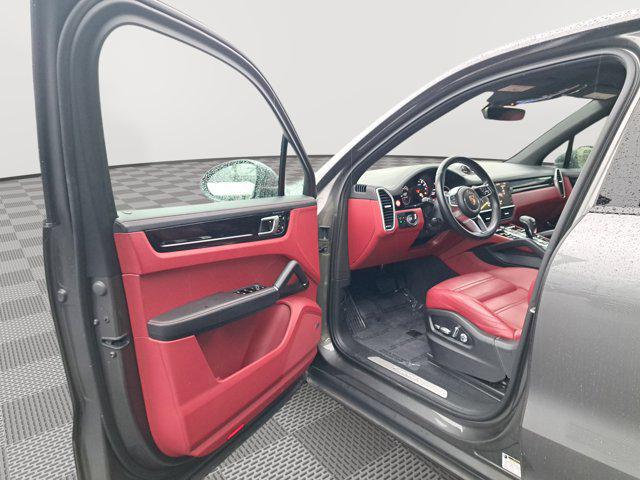 2021 Porsche Cayenne Base