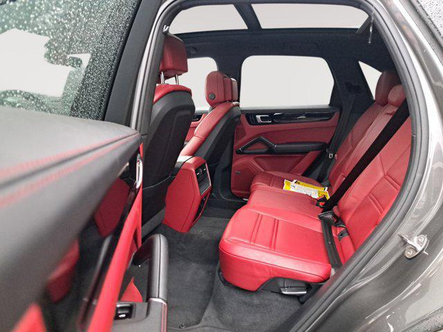 2021 Porsche Cayenne Base